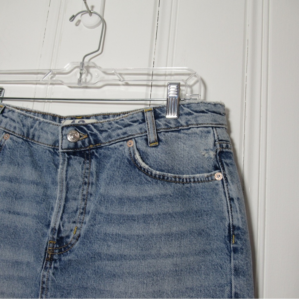 Free People We The Free Frayed Denim Mini Skirt Size 12 - Picture 4 of 12